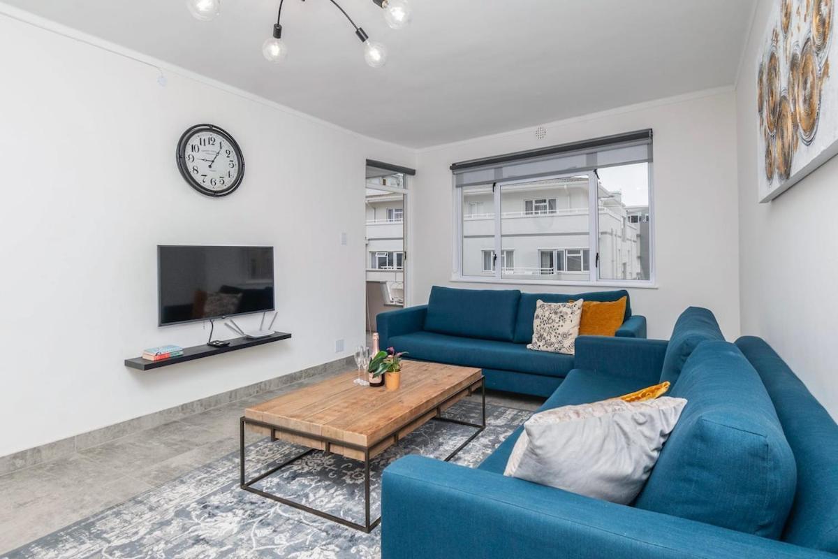 Modern Coastal In Sea Point