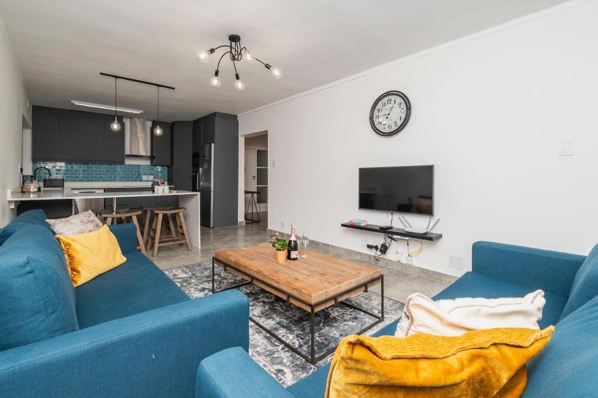Modern Coastal In Sea Point Cape Town